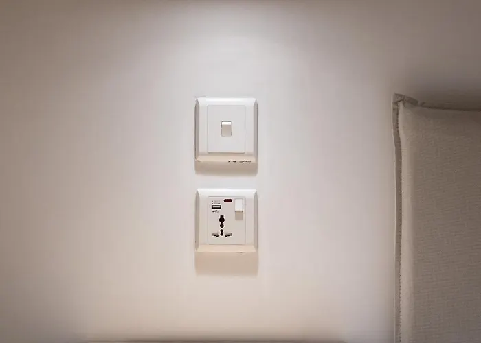 A Cellar Suite Carved In Rock - Super Location - Intimate Hideaway! *