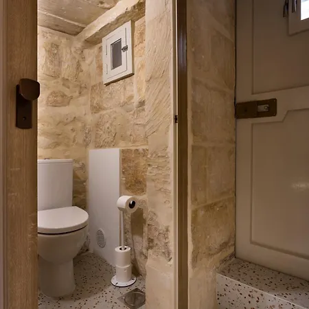 Διαμέρισμα A Cellar Carved In Rock - Super Location - Intimate Hideaway! Cospicua