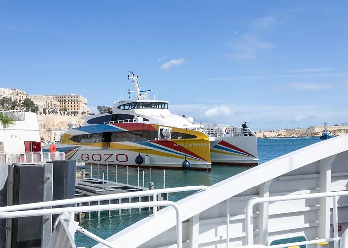 A Cellar Suite Carved In Rock - Super Location - Intimate Hideaway! Appartement Cospicua